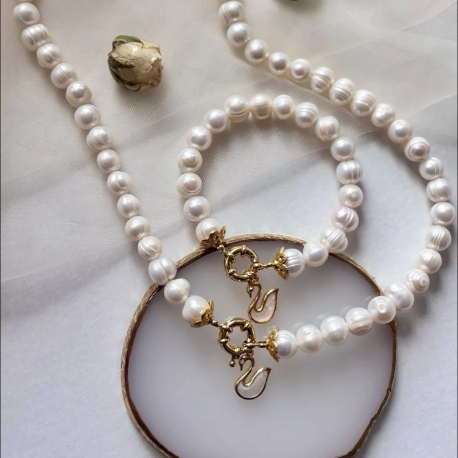 Altın Uyumlu Charmlı İnci Set